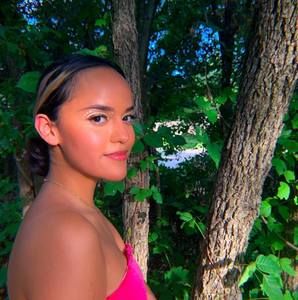 Meet your Posher, Ariana